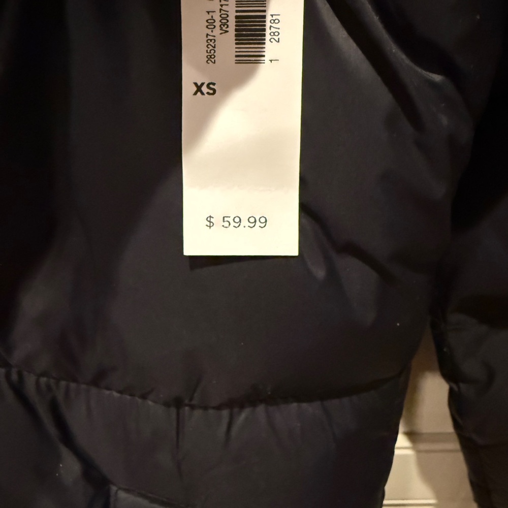 Old Navy women’s black lined jacket NEW WITH TAGS - Picture 3 of 3